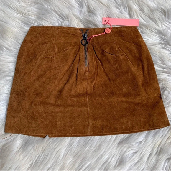 Blank NYC Suede Caramel Tan Brown Mini Skirt - Picture 2 of 8